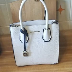 MK Vanilla Leather Purse